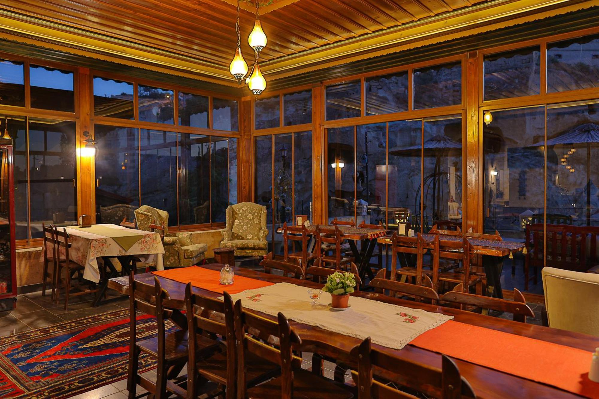 เดมิซอส เคฟ โฮเต็ล Hotel อูร์กุบ ภายนอก รูปภาพ