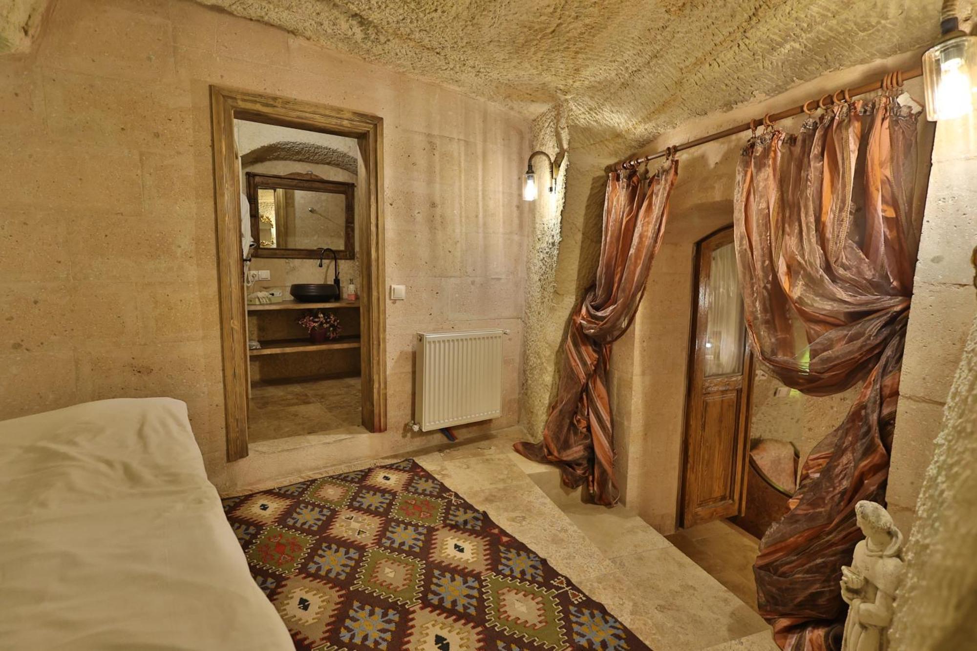 เดมิซอส เคฟ โฮเต็ล Hotel อูร์กุบ ภายนอก รูปภาพ