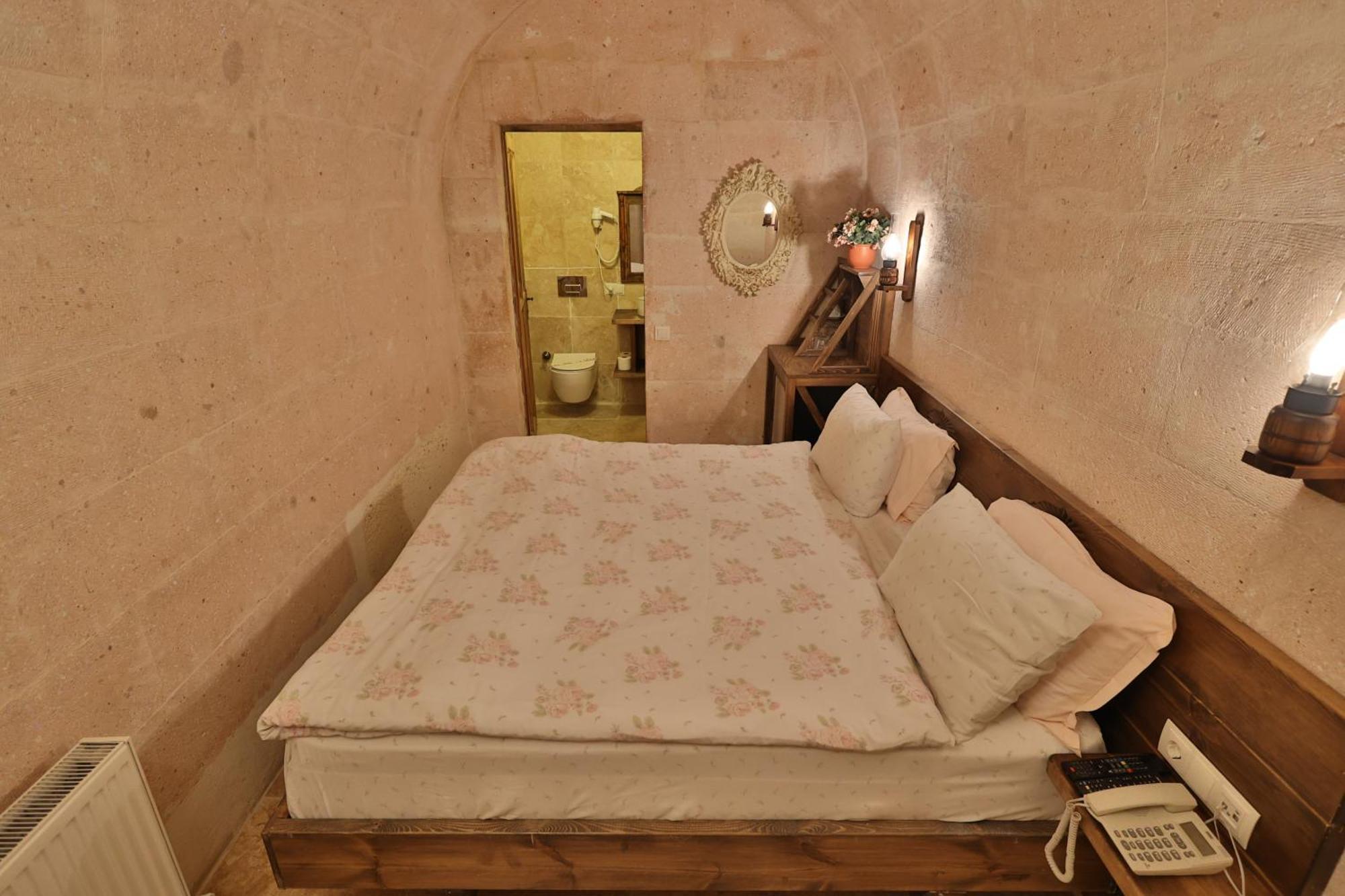 เดมิซอส เคฟ โฮเต็ล Hotel อูร์กุบ ภายนอก รูปภาพ